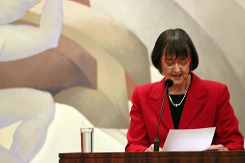 Rosa Devés, vicerrectora de Asuntos Académicos.