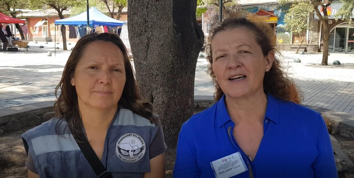 Profesora Garay entrevistó a Dinora Castillo, líder de su grupo "Guardianes del Peumo", una de las organizaciones vecinales que se preocupa de la prevención de incendios en San José de Maipo.