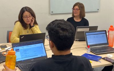 Edith González, key user o usuaria clave del módulo de Presupuesto (PSM), fue la encargada de guiar la primera sesión práctica de las capacitaciones del mes de mayo.