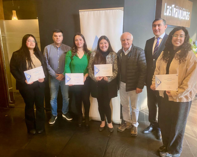 La tesista Javiera Andrade fue una los cinco ganadores de la Beca permitirá potenciar su trabajo de investigación.