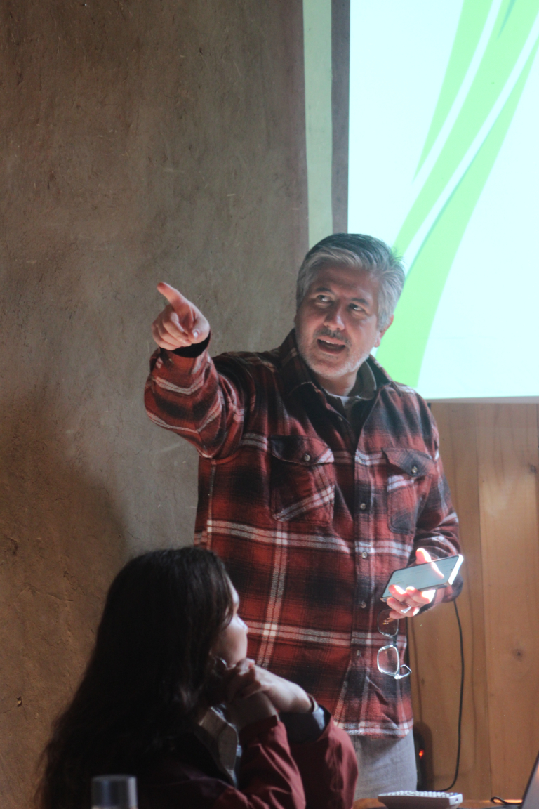 El académico y director de CESAF, Prof. Carlos Magni, investigador responsable del proyecto CONAF.