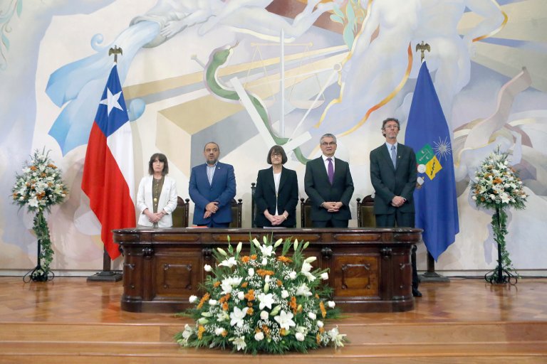 Ceremonia oficial del Aniversario de los 180 años de la U.de Chile.