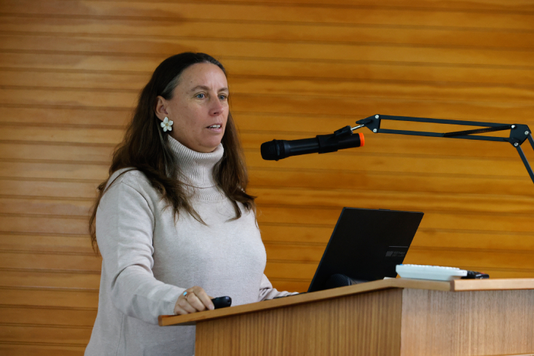 académica y encargada de la Estación Experimental Frutillar, Paulette Naulin,