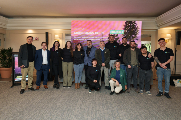 El equipo MaoBiomas Chile compuesto por integrantes de la Universidad de Chile, la Universidad de Concepción y la Universidad de La Frontera.