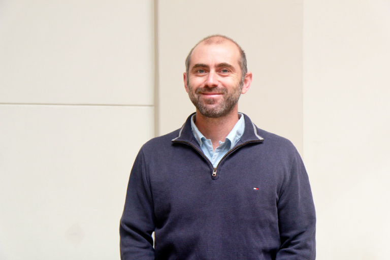 El académico y director de Investigación, Prof. Juan Ovalle.