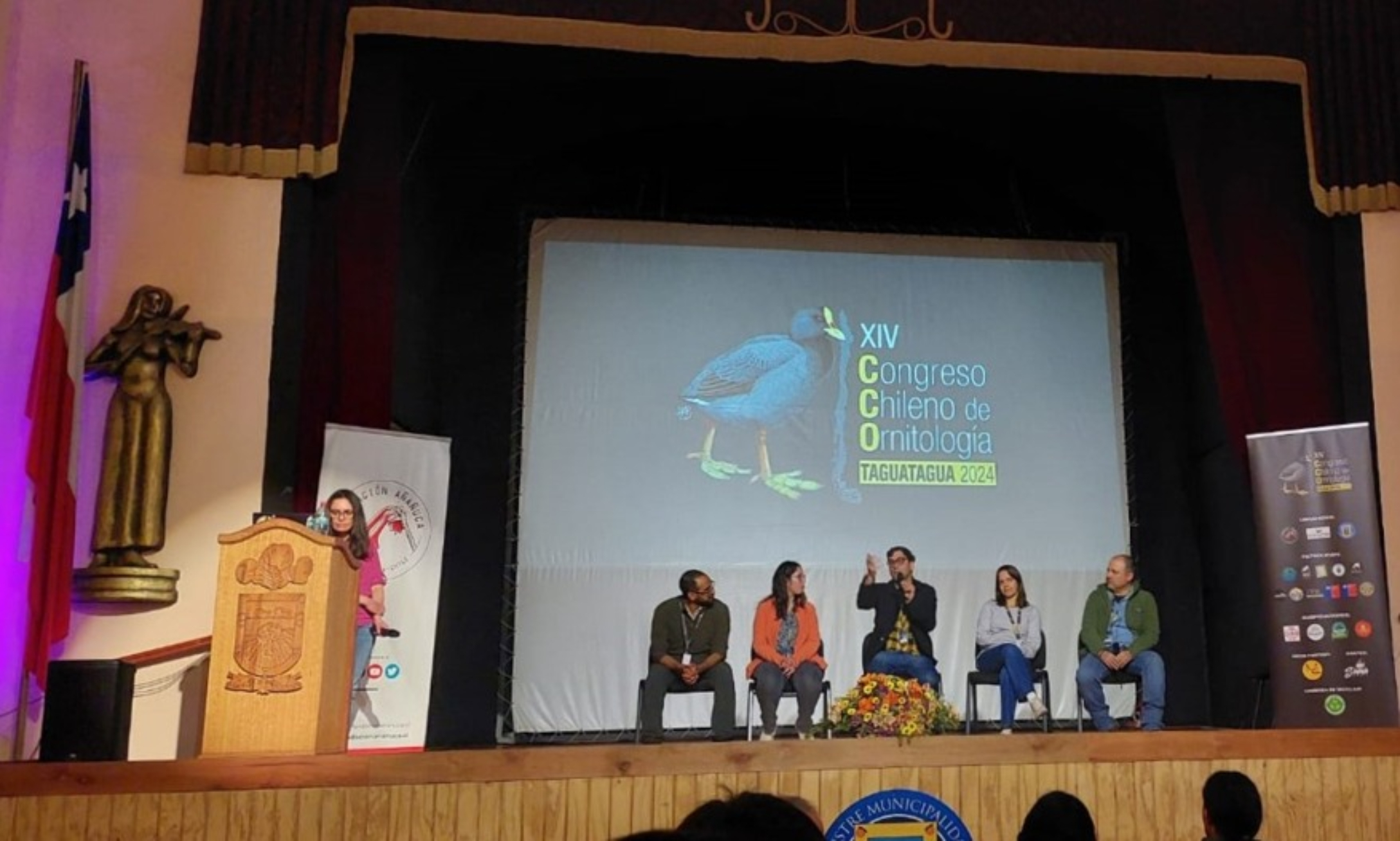 Expositoras y expositores en el simposio internacional “Aves en la ciudad: Transitando desde la autoecología a la socio-ecología”, organizado por la profesora Villaseñor y el Dr. Escobar. 