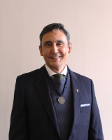El académico Miguel Castillo
